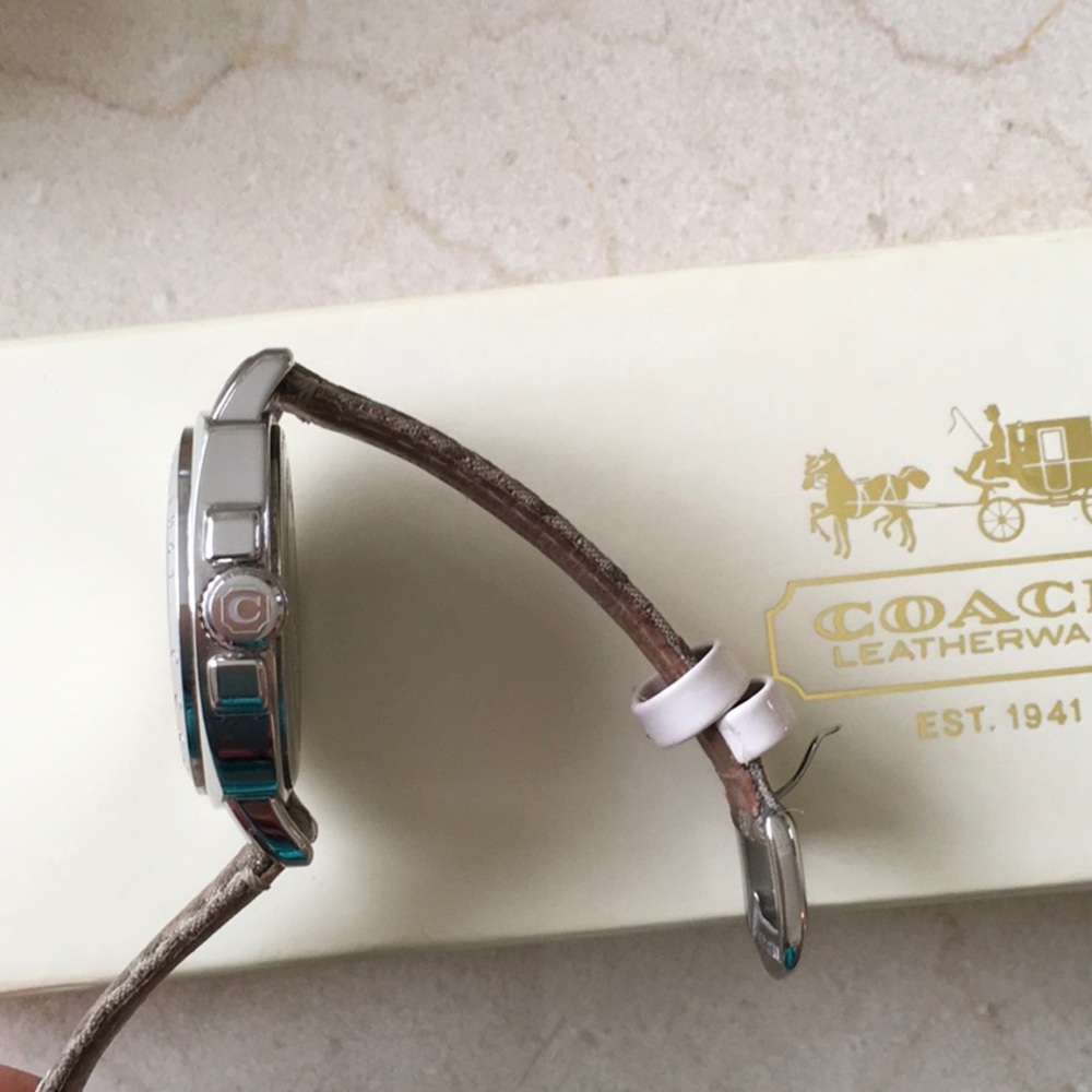 Coach Watch - Picture 4 of 8